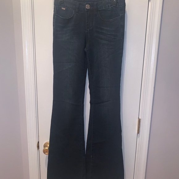 Guess Jeans - Picture 1 of 8